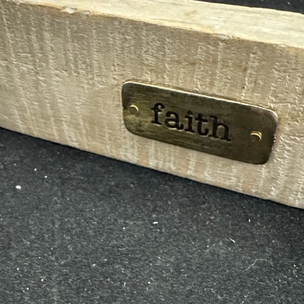 Wooden Cross Decor with metal Plex saying “FAITH”